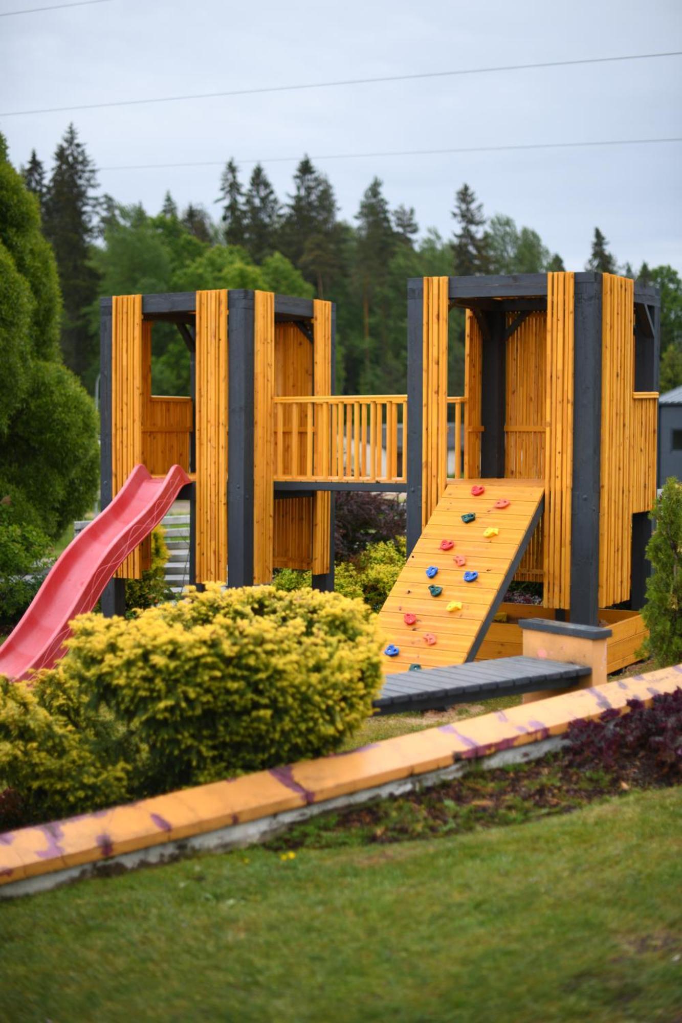 Jolanta Hotel Aluksne Exterior photo