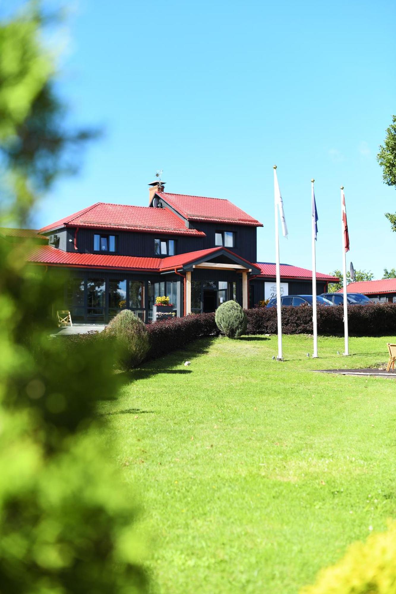 Jolanta Hotel Aluksne Exterior photo